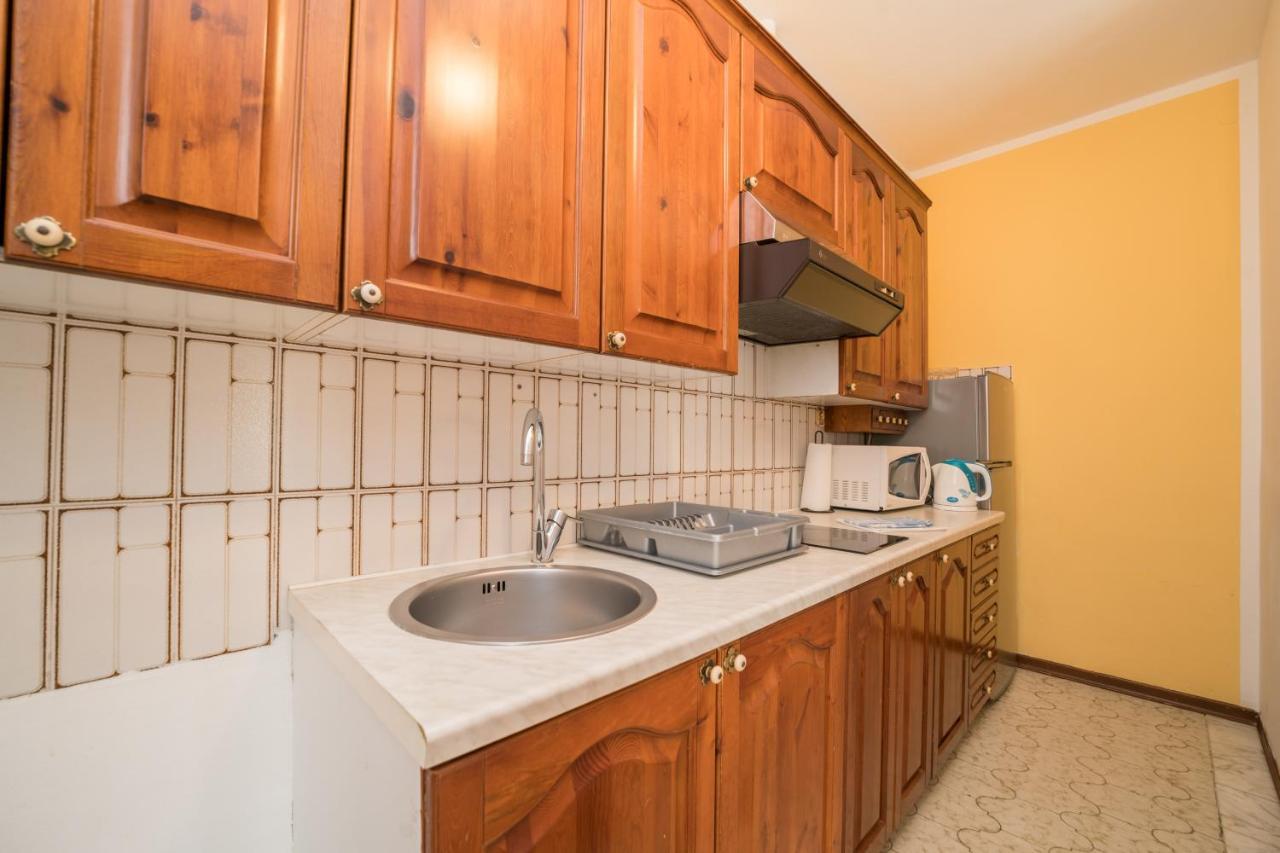Red Karmenita Apartment Умаг Екстериор снимка